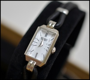 キャサリンハムネット　腕時計１.JPG