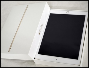 ドコモ iPad Air2 64GB ゴールド新.JPG