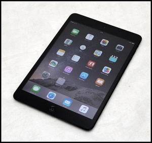 au iPad mini16GB ブラック第1〇１.JPG