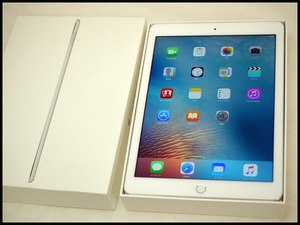 ドコモ iPad Air2 64GB シルバー△美１.JPG